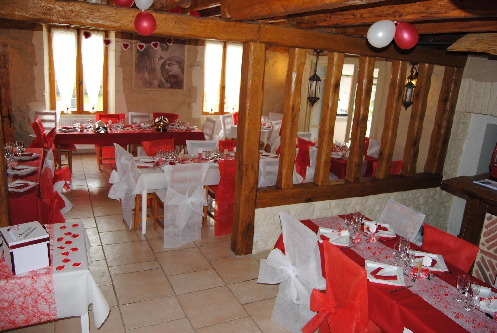 Le Domaine Des Papillons Hotel Beaujeu-Saint-Vallier-et-Pierrejux Buitenkant foto
