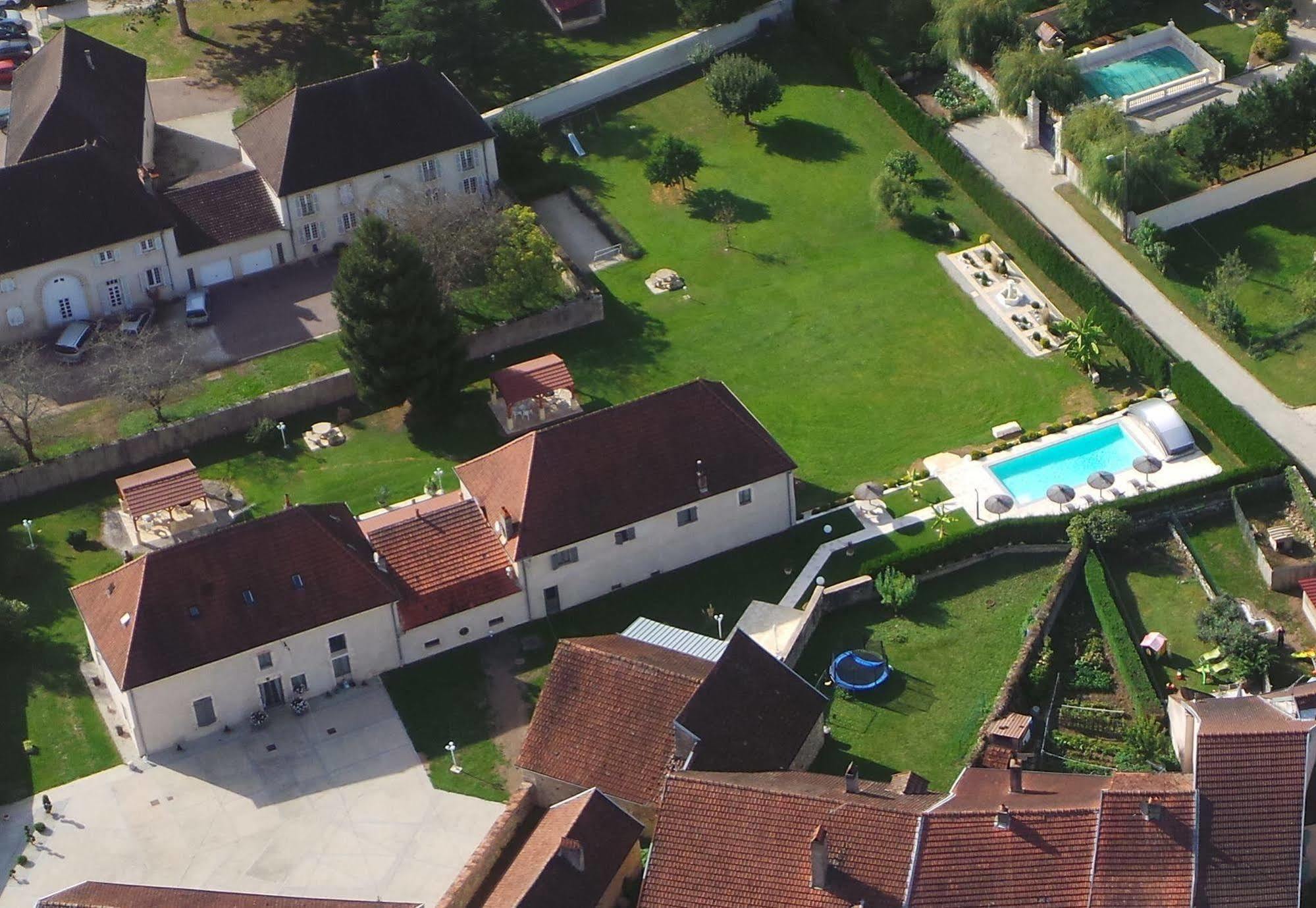 Le Domaine Des Papillons Hotel Beaujeu-Saint-Vallier-et-Pierrejux Buitenkant foto