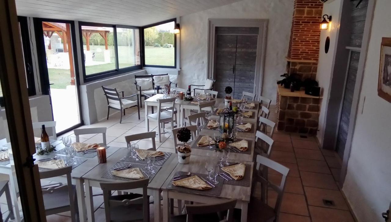 Le Domaine Des Papillons Hotel Beaujeu-Saint-Vallier-et-Pierrejux Buitenkant foto
